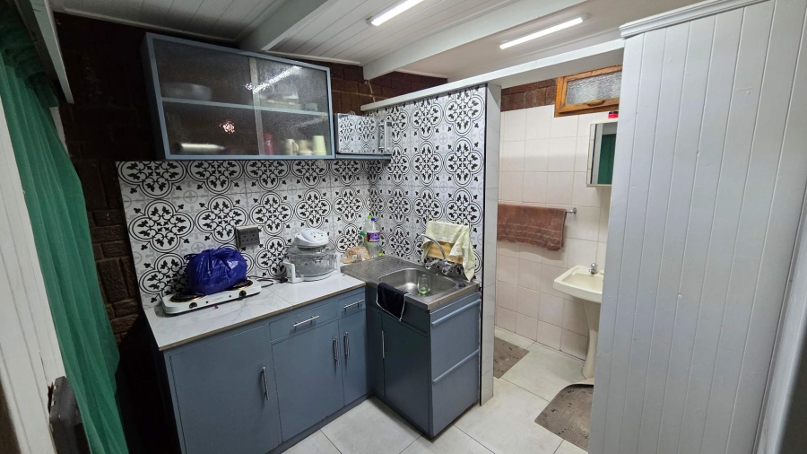 5 Bedroom Property for Sale in Fichardt Park Free State